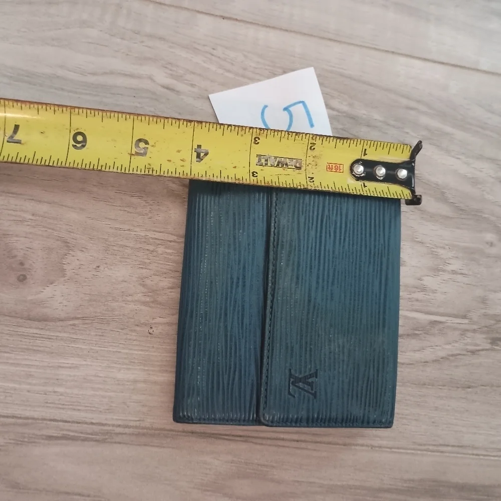 Authentic Louis Vuitton ELISE Medium Wallet Billfold EPI Blue Vintage Authentic